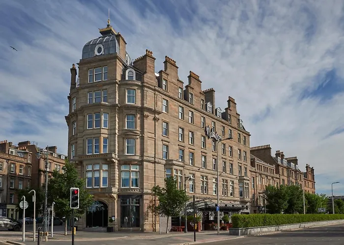 Hotels between Perth and Dundee - Find the Perfect Stay for Your Trip