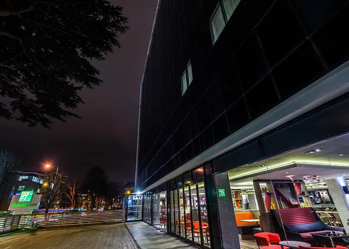 Top Accommodations near Watford Junction Station