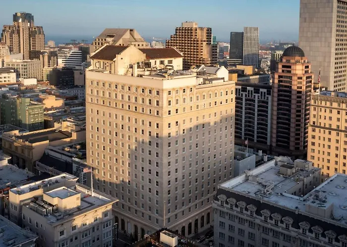 Top Christmas Decorations Hotels San Francisco