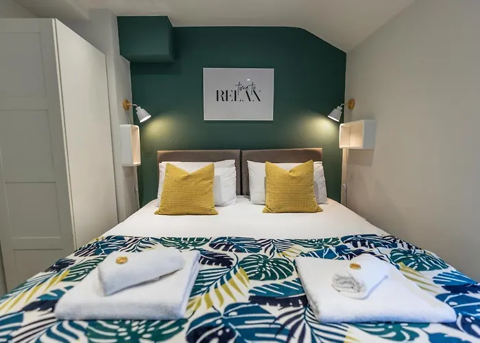 Marple Bridge Hotels: Find the Perfect Accommodation for Your Stay in Marple