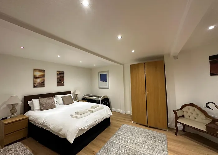 Top Trivago Hotels in Scenic Scarborough