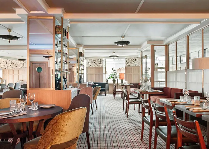 Mejores hoteles céntricos de 4 estrellas en Madrid