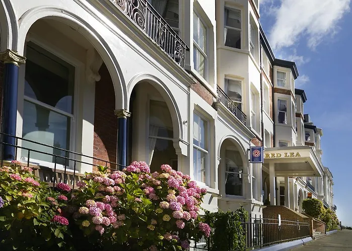 Top 10 Scarborough Hotels: Find the Perfect Accommodation for Your Stay