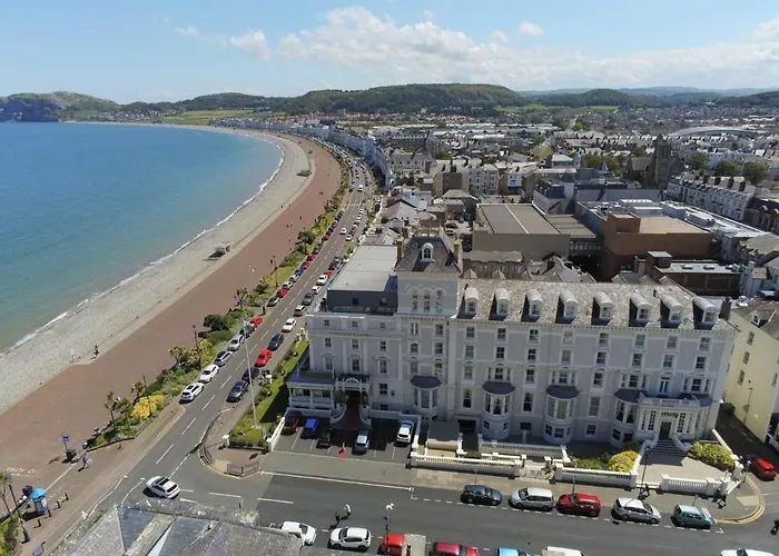 Discover the Top Bay Hotels in Llandudno for an Unforgettable Experience